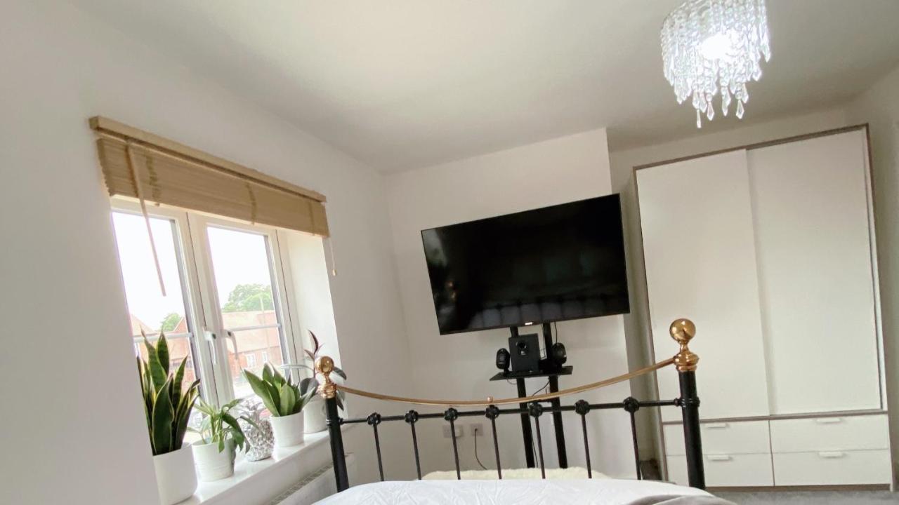 Entire Home: Bicester Village 10Min Walk Exterior photo